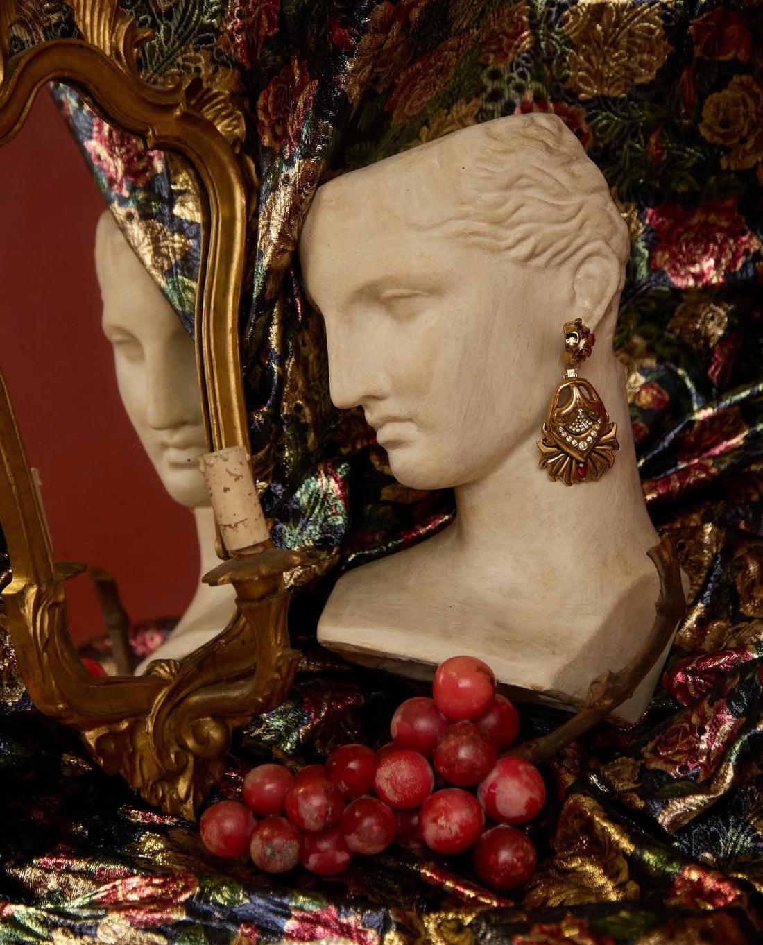 Come riconoscere la bigiotteria vintage autentica: guida per non sbagliare