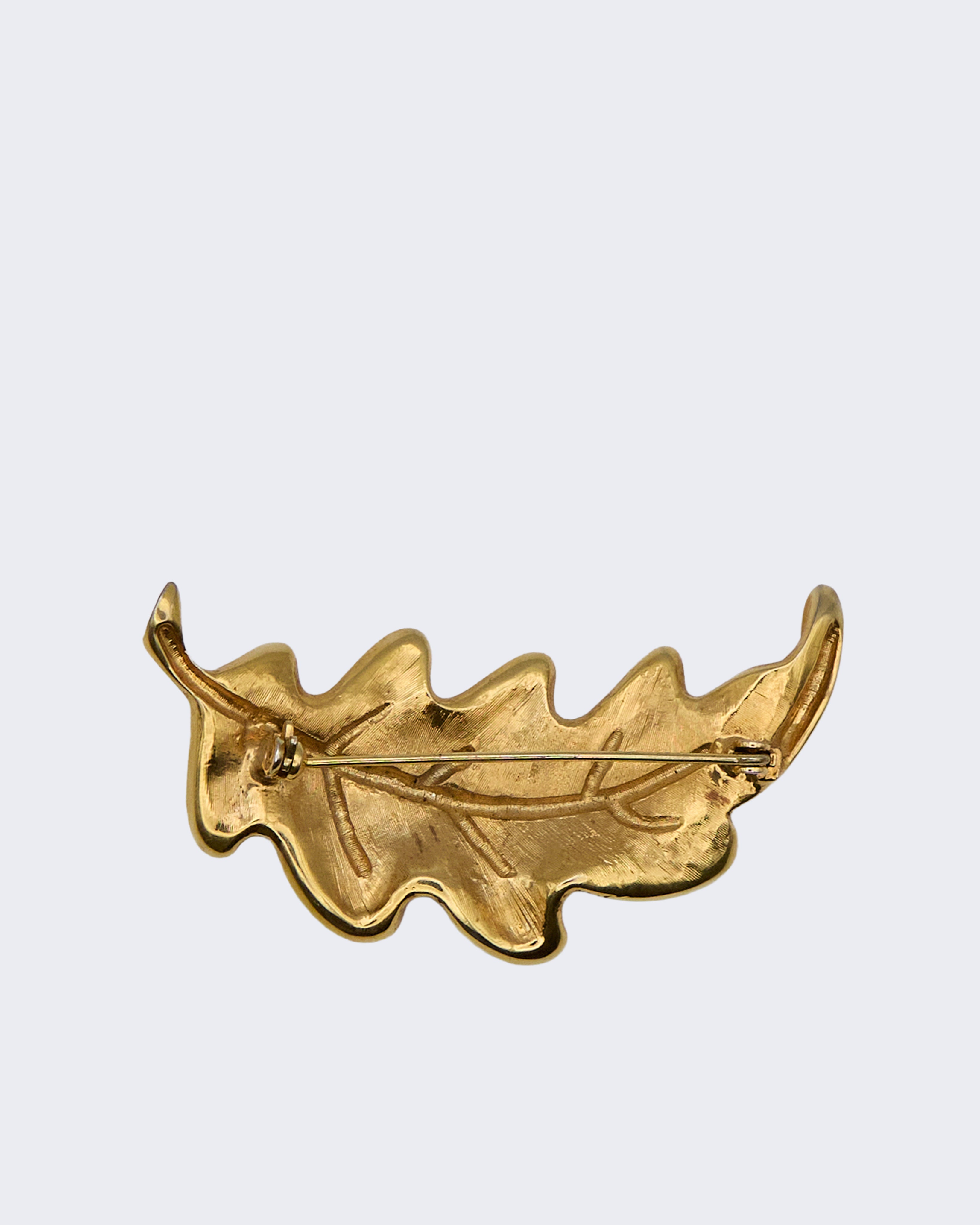 Vintage Gold-Plated Leaf Brooch with Clear Rhinestones – 1950s–1970s