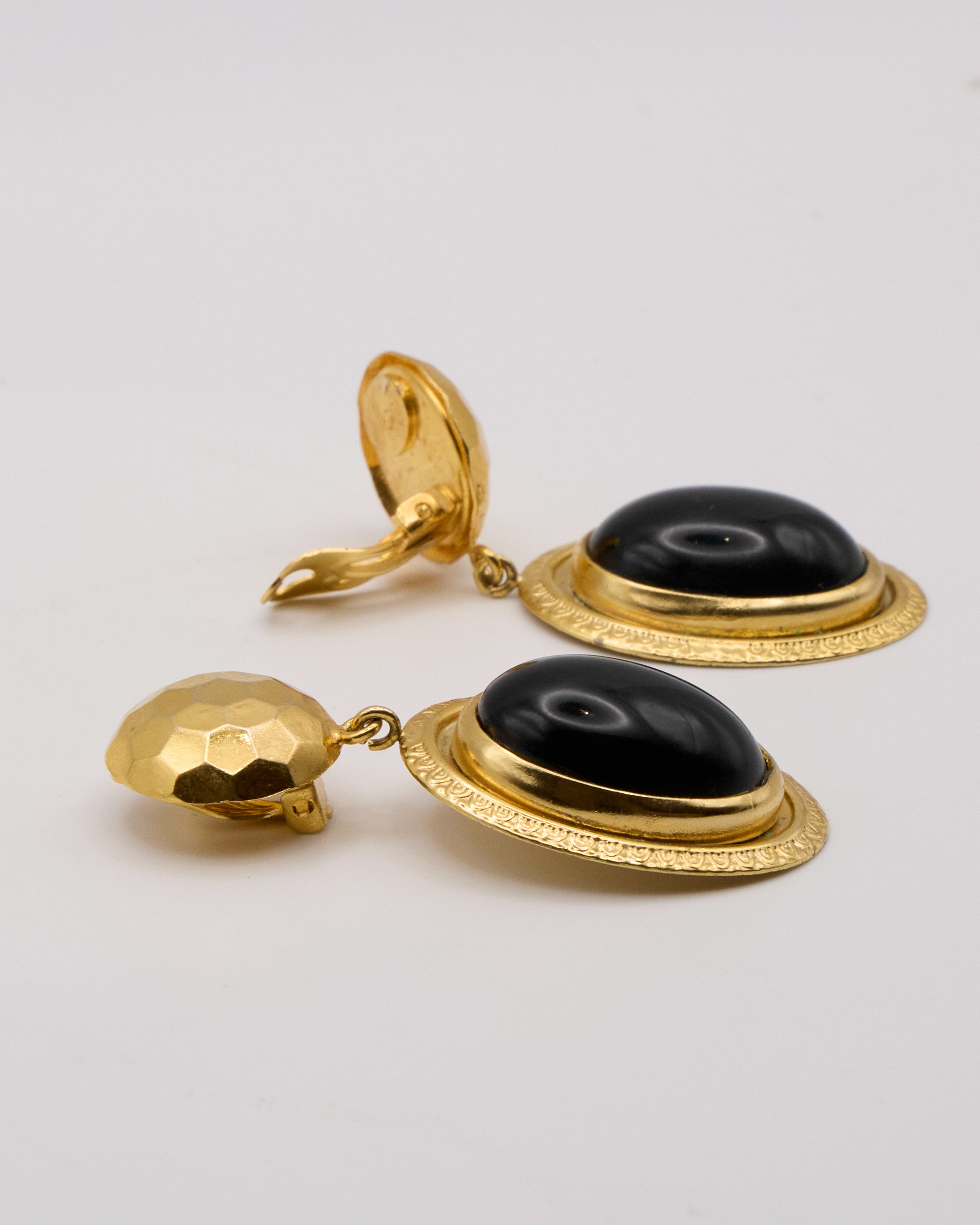 Boucles d'oreilles pendantes « Pierre noire »