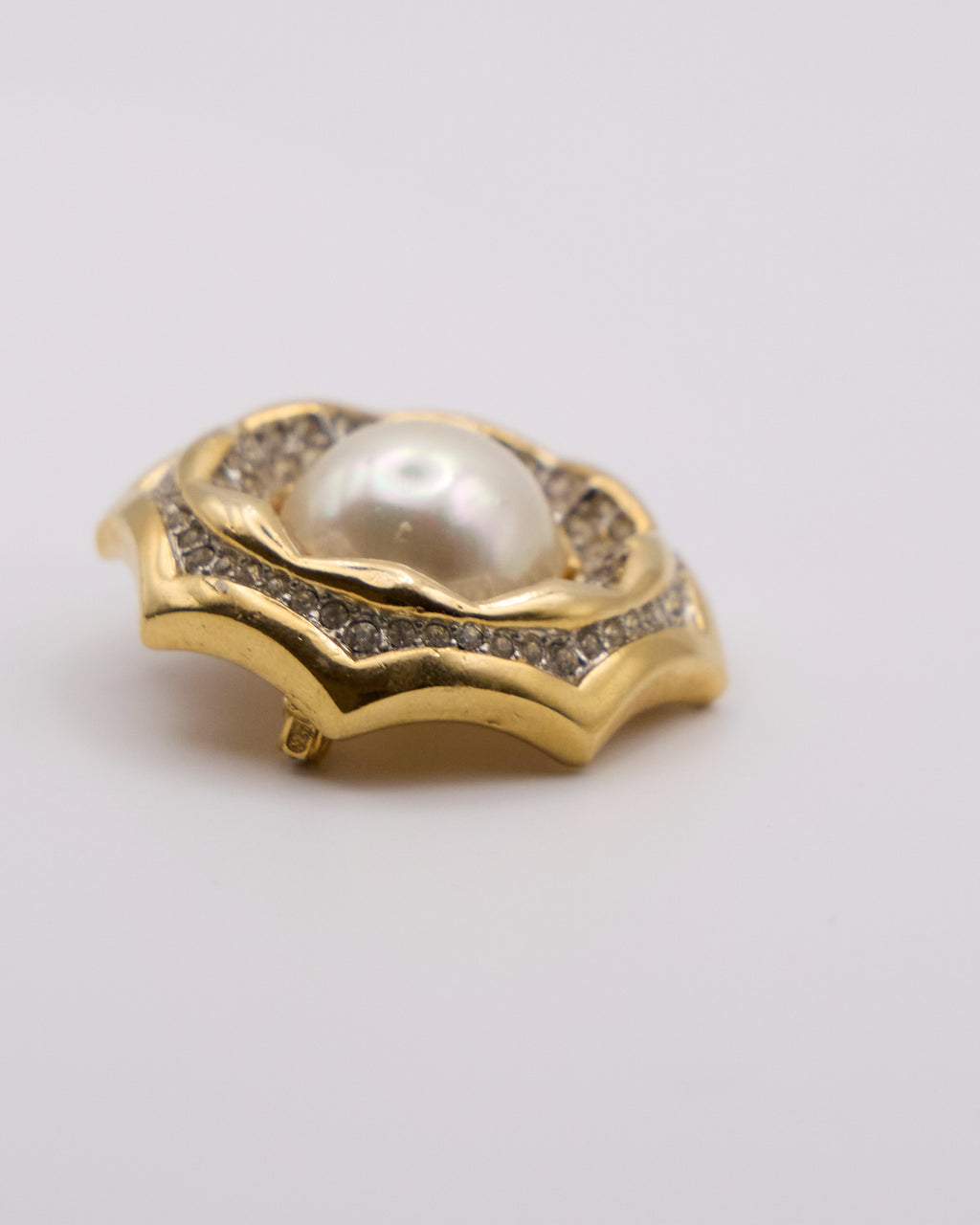 Spilla Vintage con Perla e Strass – Brooch Dorata Anni ’80