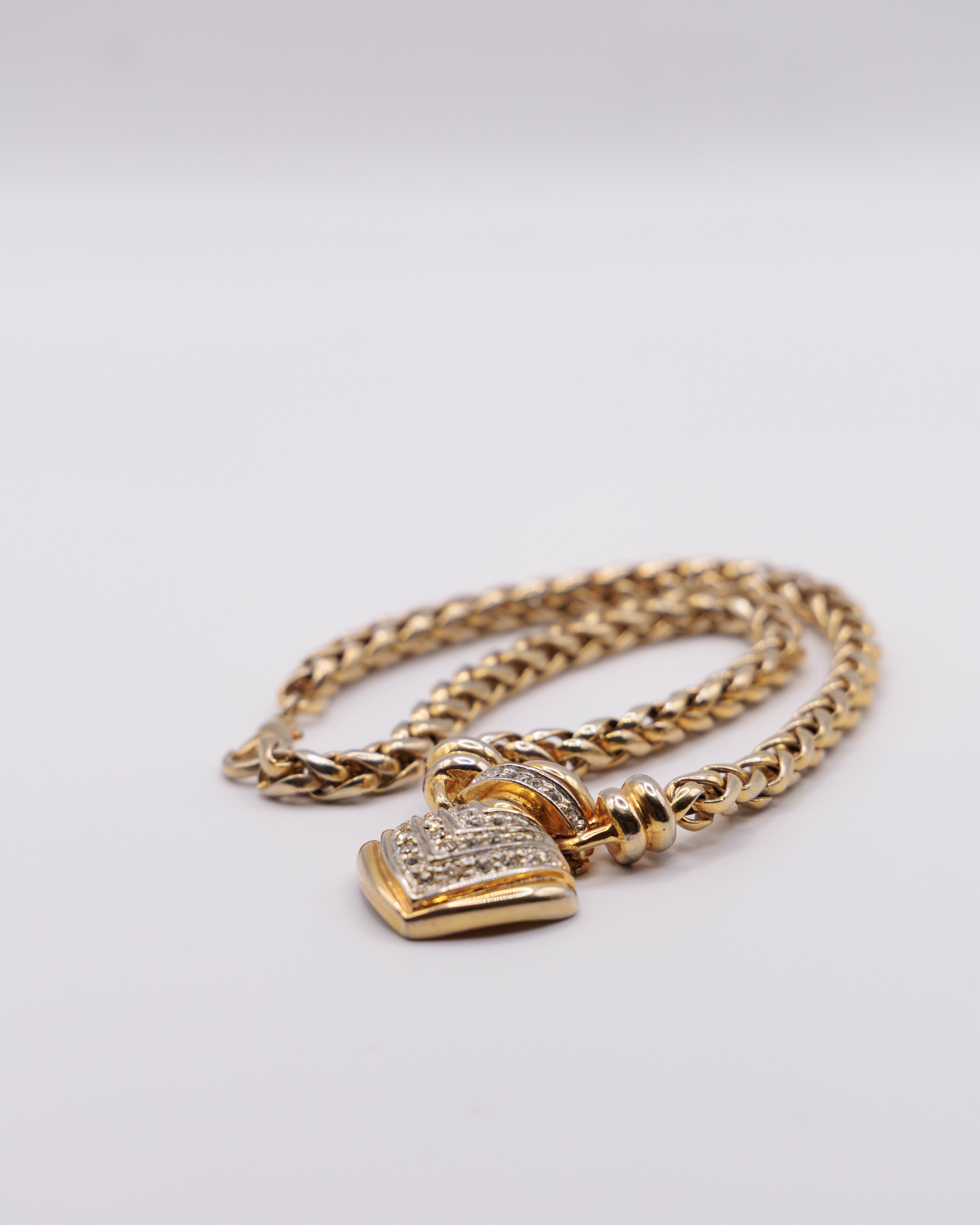 Collana Vintage Dorata con Ciondolo Cuore e Strass