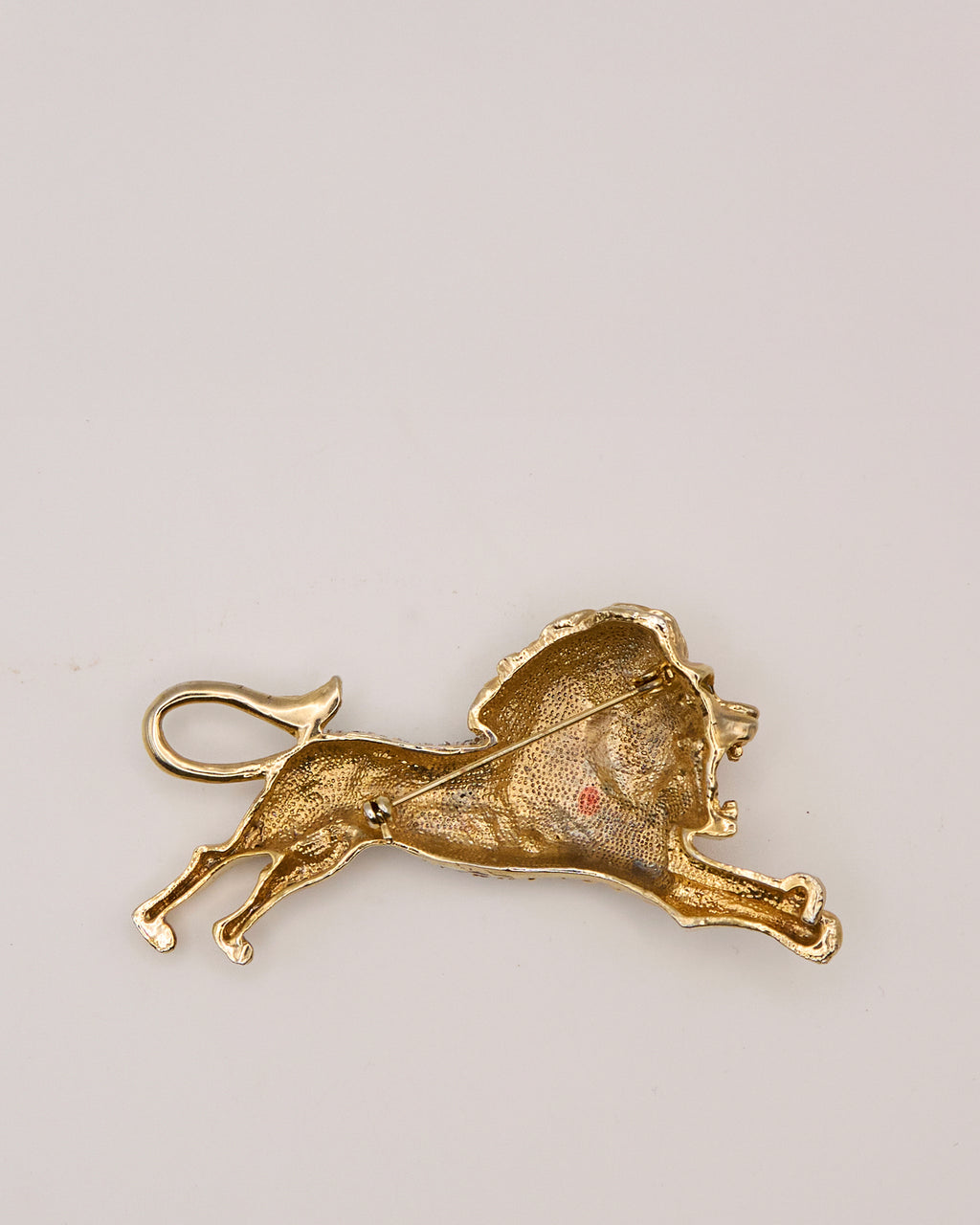 Spilla Vintage a Forma di Leone in Metallo Dorato e Cristalli