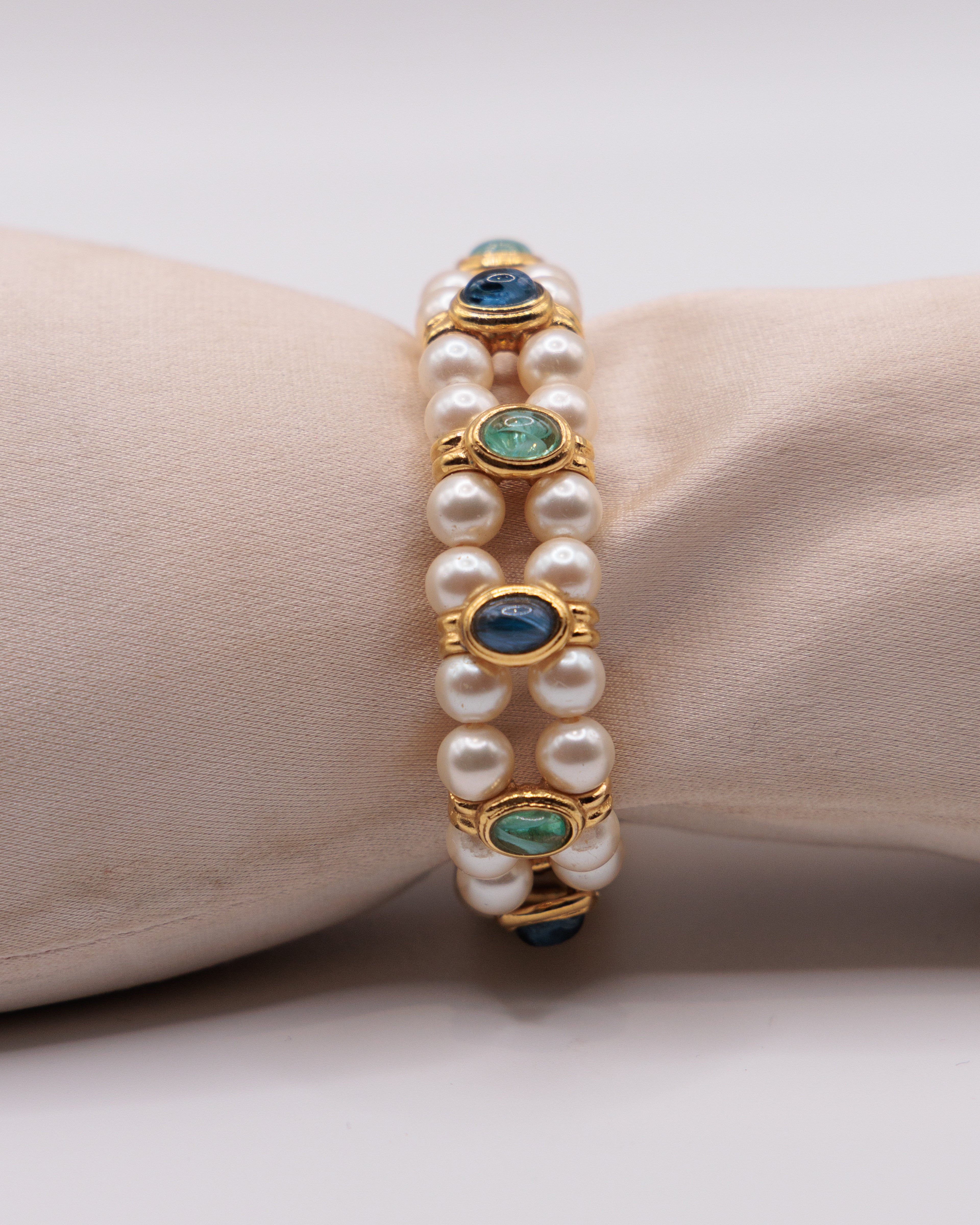 Bracciale vintage Bijoux Cascio perle e cabochon blu verdi dorato anni ’80
