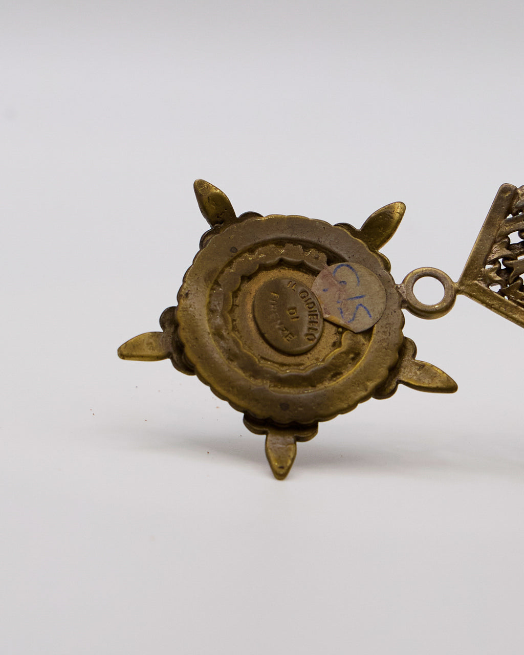 Spilla Art Déco in Metallo Dorato con Strass e Perle – Il Gioiello di Firenze