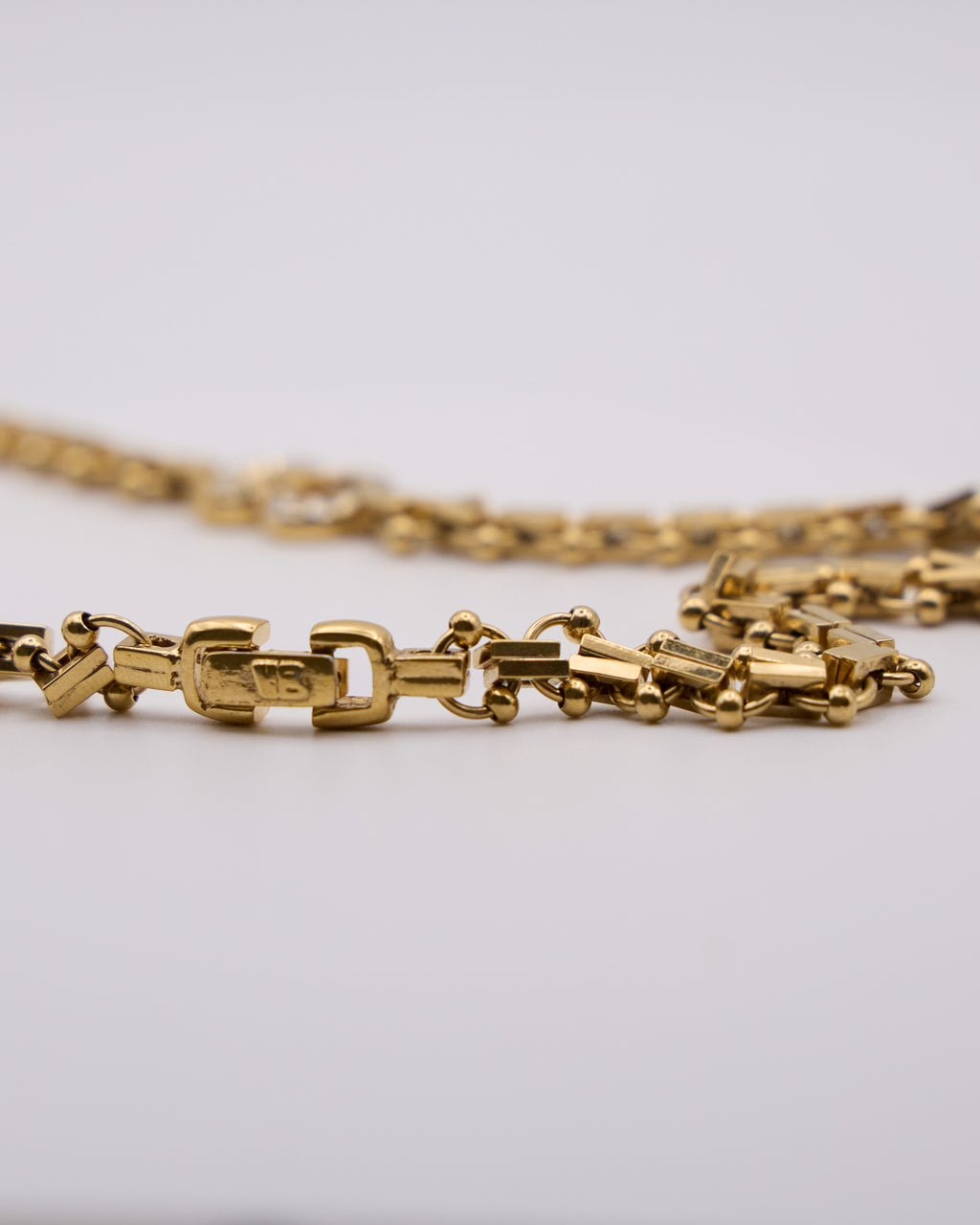 Collana Vintage Dorata con Dettaglio Strass – Necklace Elegante Minimal Chic