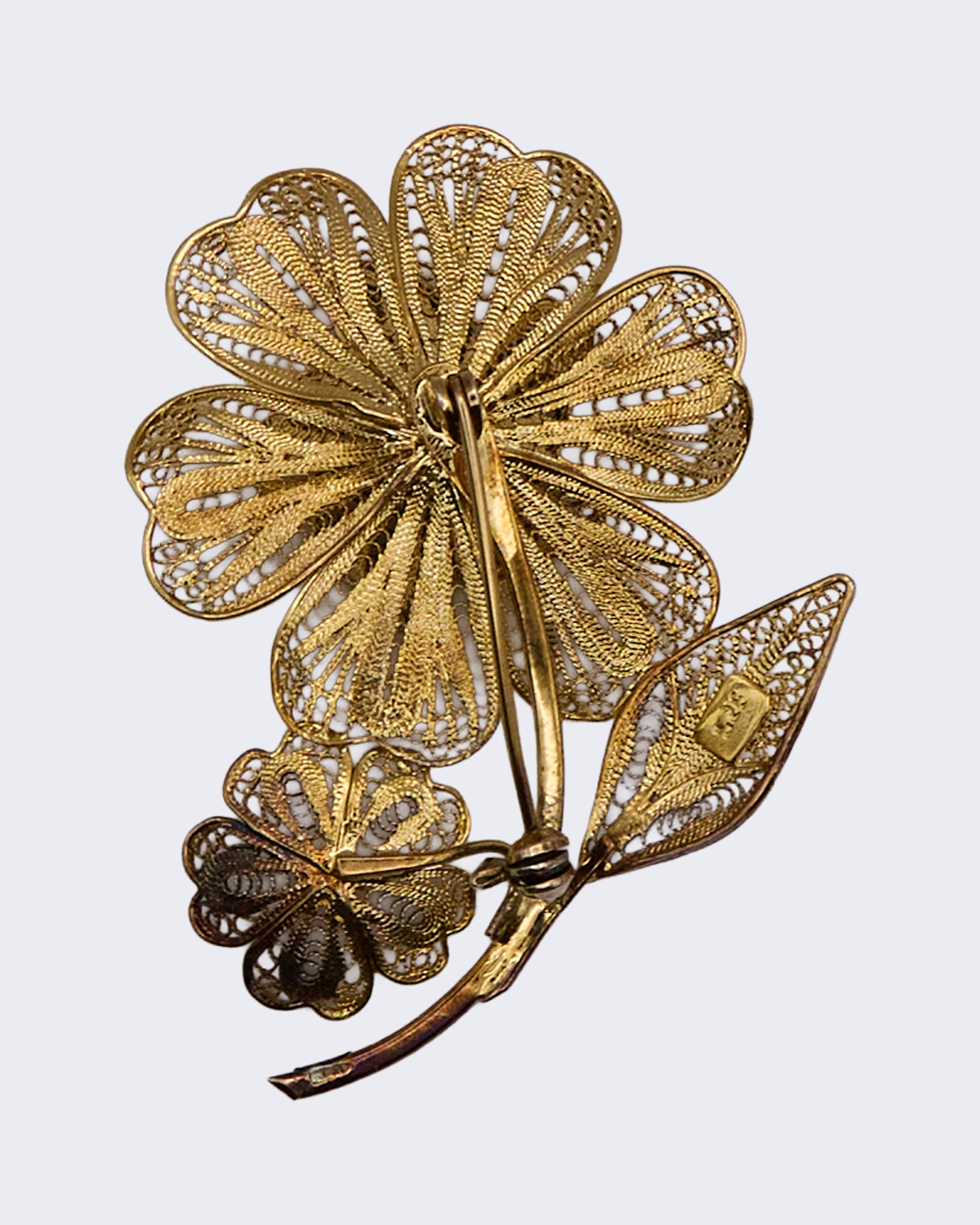 Spilla Vintage Floreale in Filigrana Dorata – Elegante Gioiello Fiore