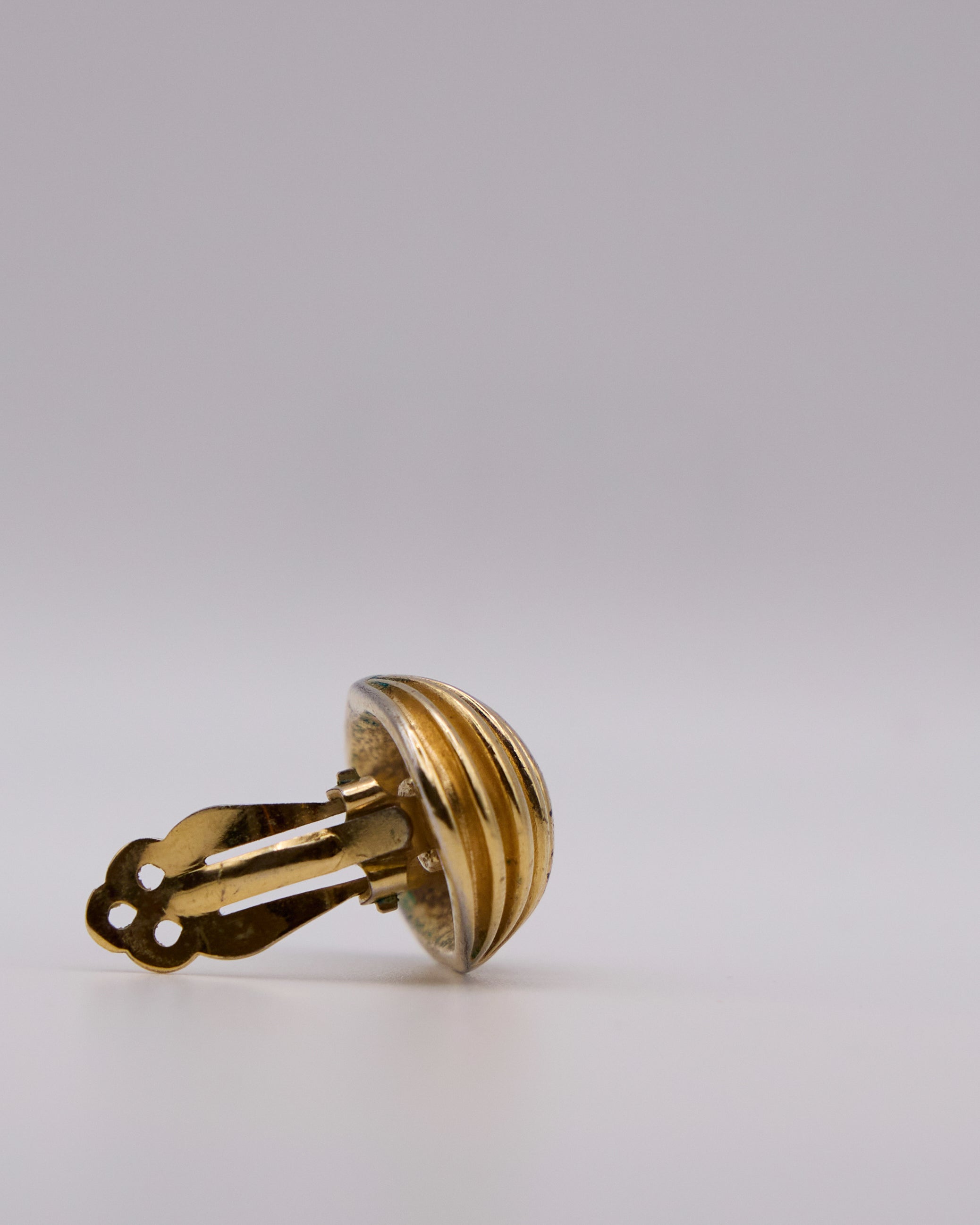 Orecchini Vintage Dorati Ovali Scanalati – Stile Anni 80