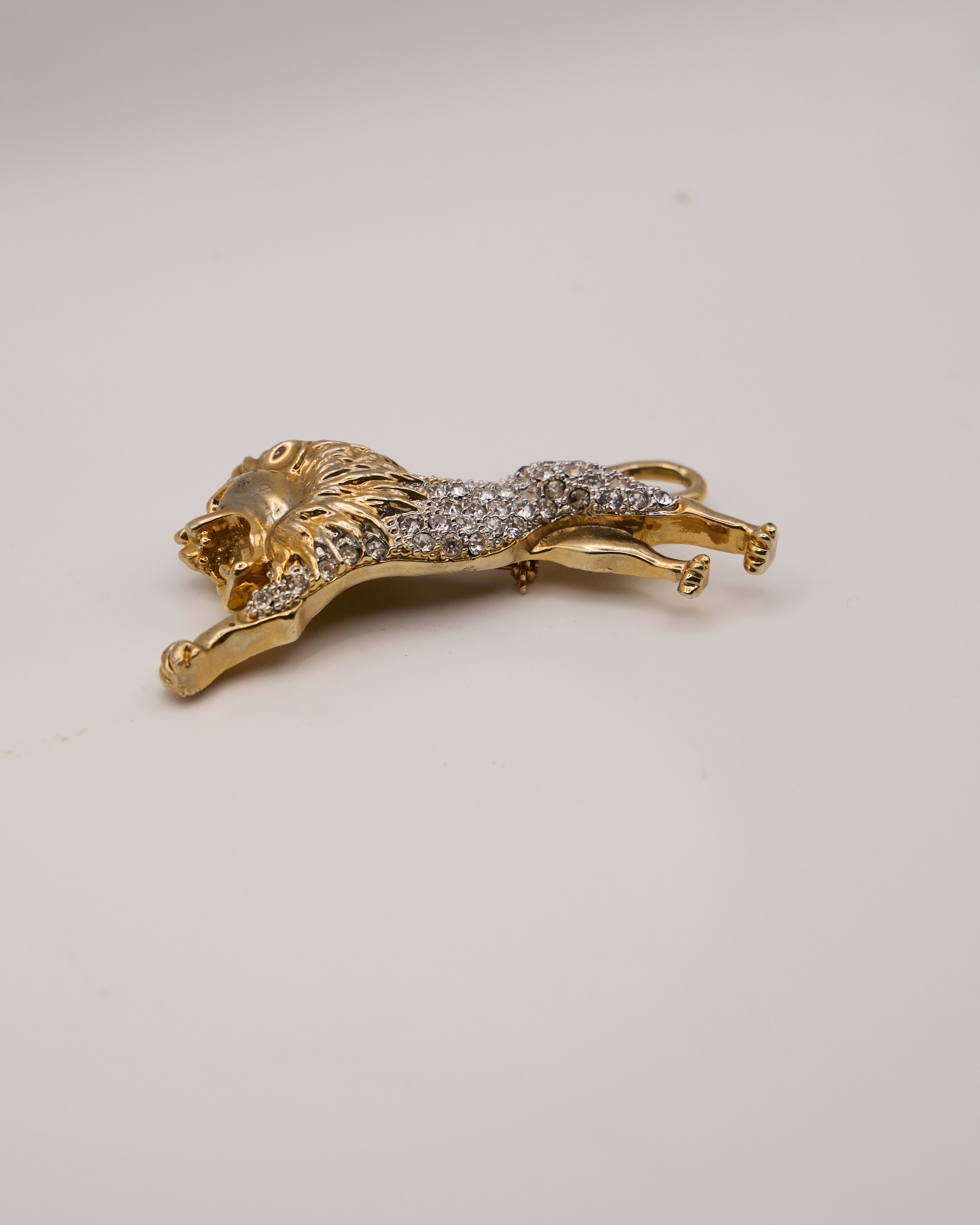 Vintage Lion Brooch in Gold Metal and Crystals