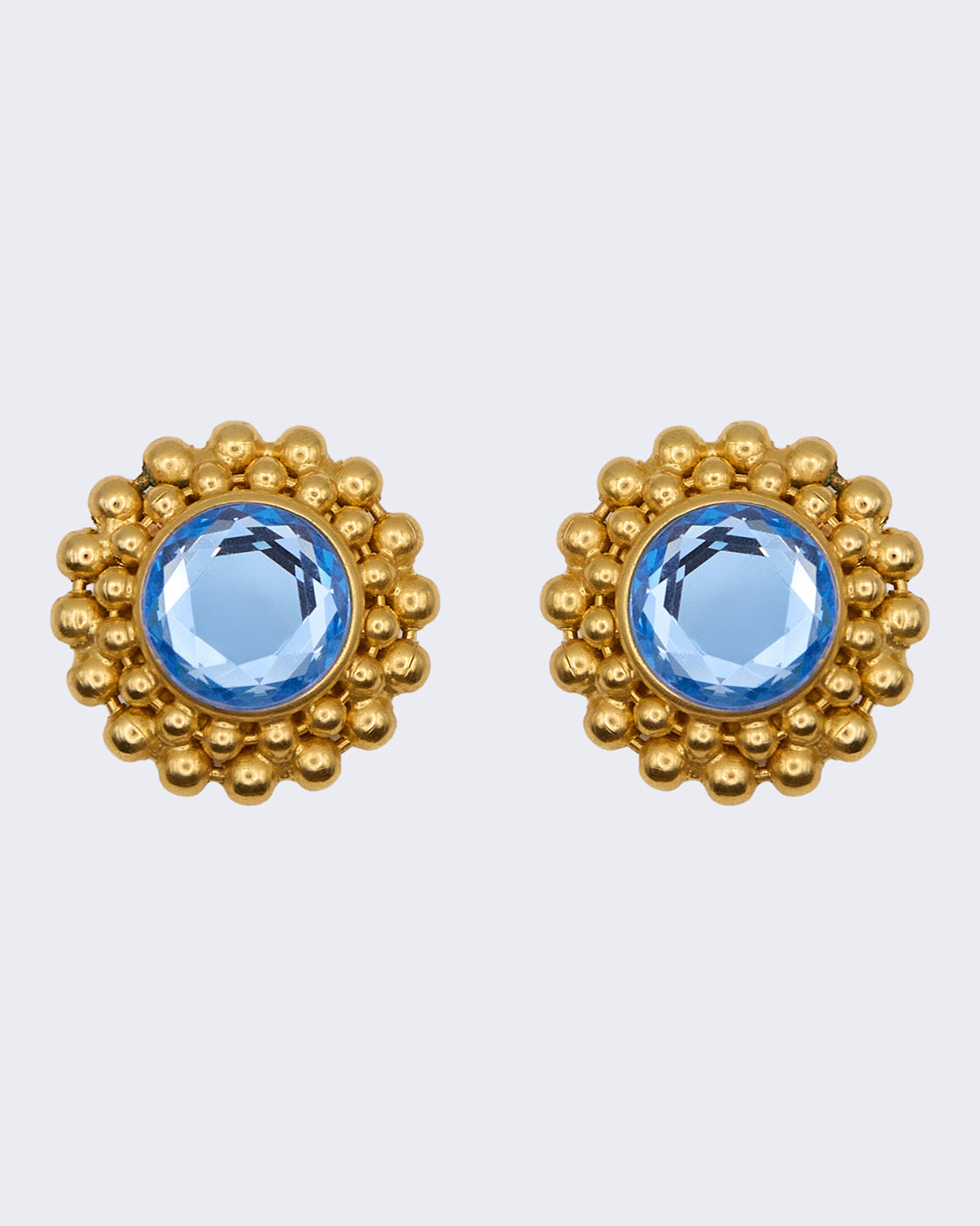Orecchini Vintage Dorati con Cristallo Azzurro e Perline Bombate