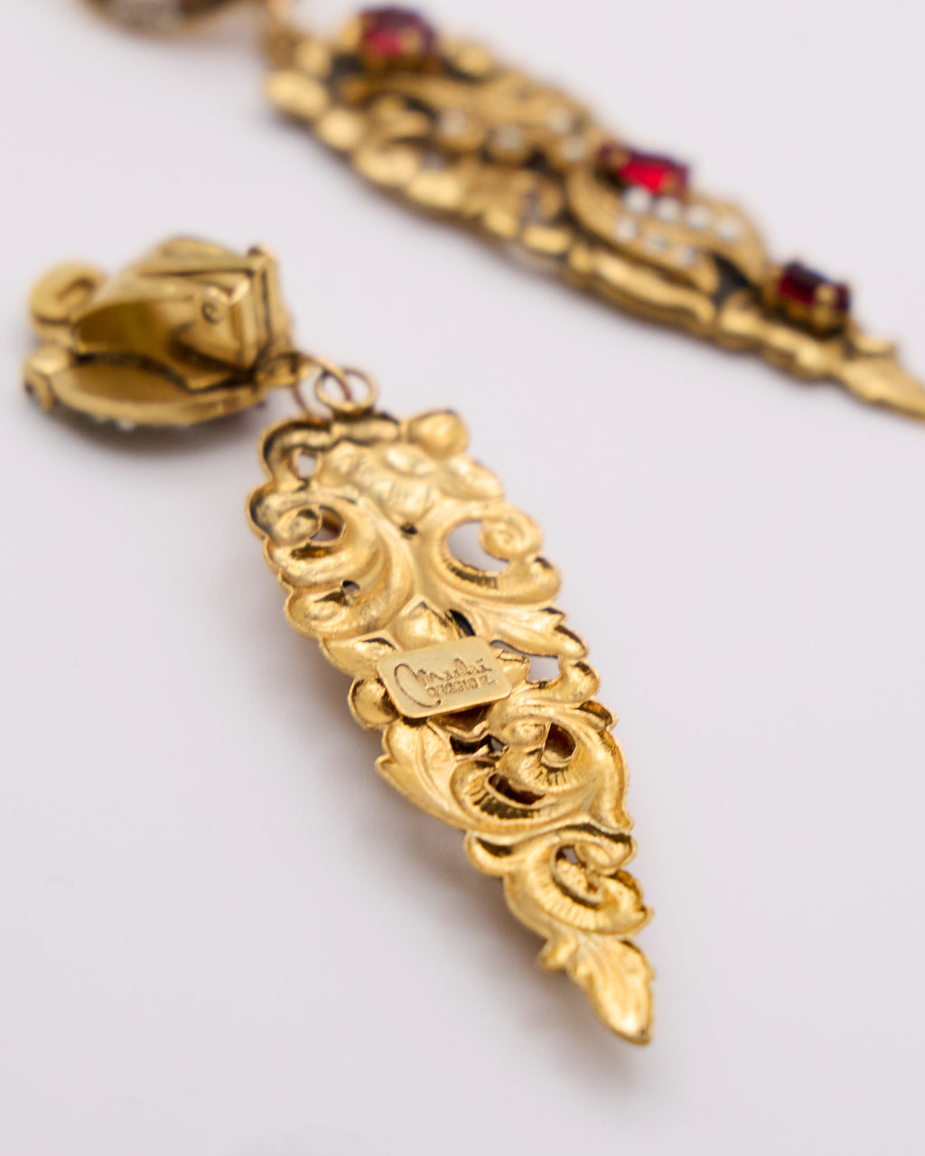 Orecchini Vintage Mulù Reggio E. Pendenti Barocchi con Strass Rossi e Perline