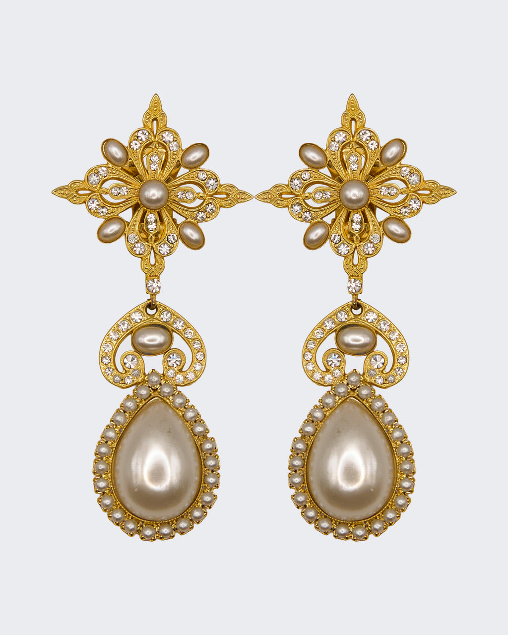 Orecchini Pendenti Vintage con Perle e Strass – Design Floreale