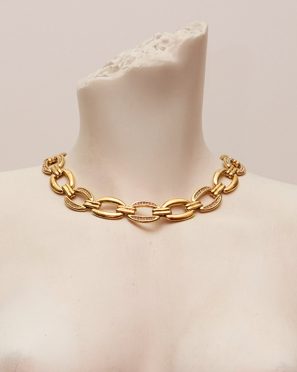Collier Cascio Vintage à maillons ovales orné de cristaux – Finition satinée