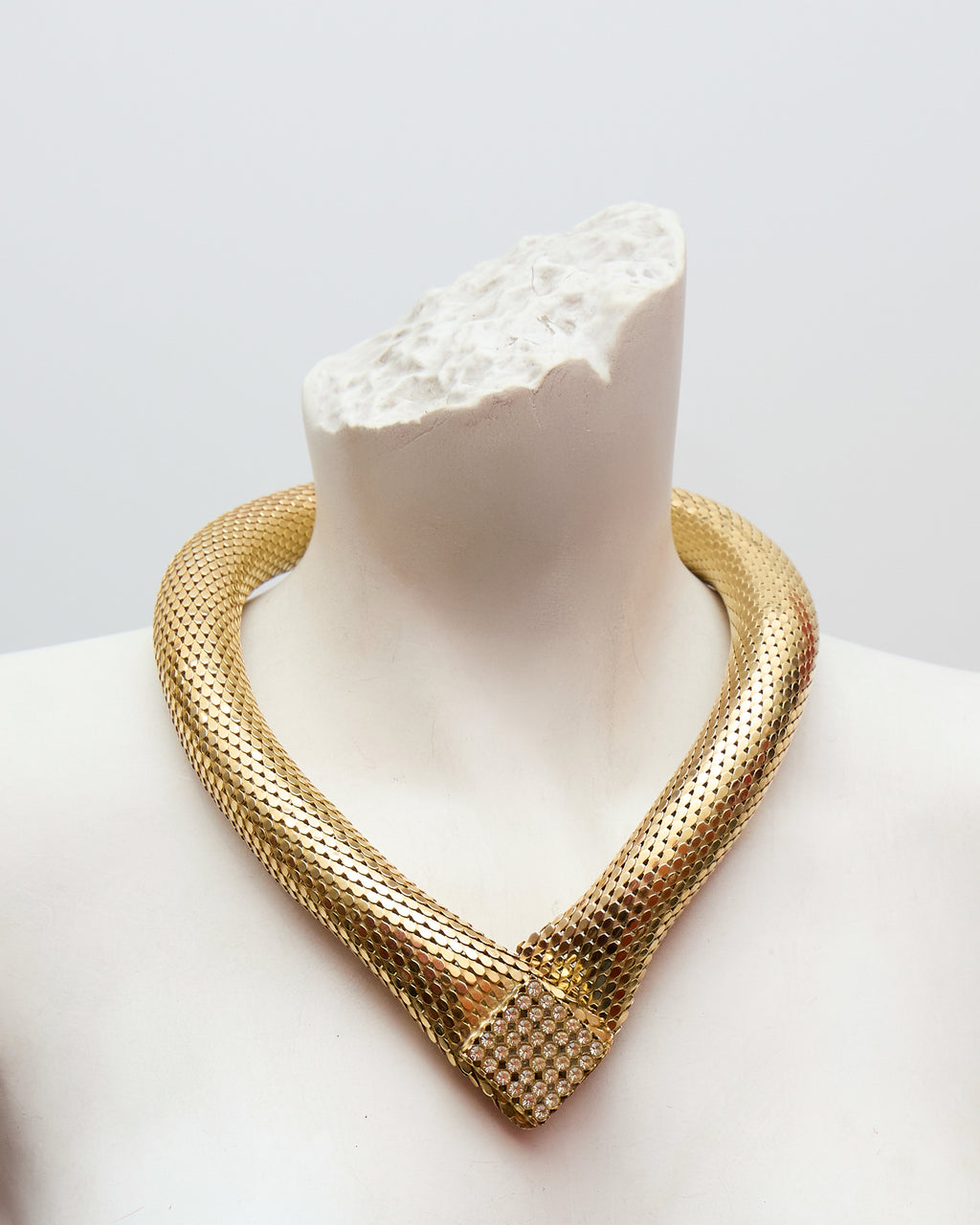Collier flexible vintage Cascio Bijoux avec strass – métal plaqué or