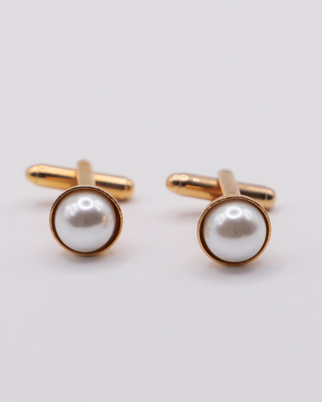 Gemelli vintage dorati con perla effetto cabochon stile minimal elegante