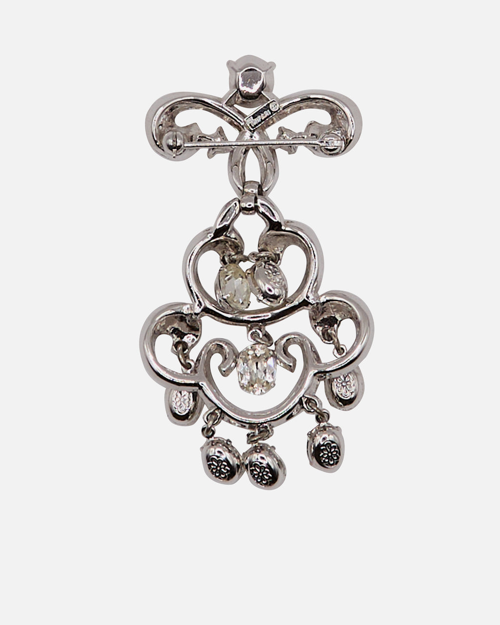 TRIFARI Pin