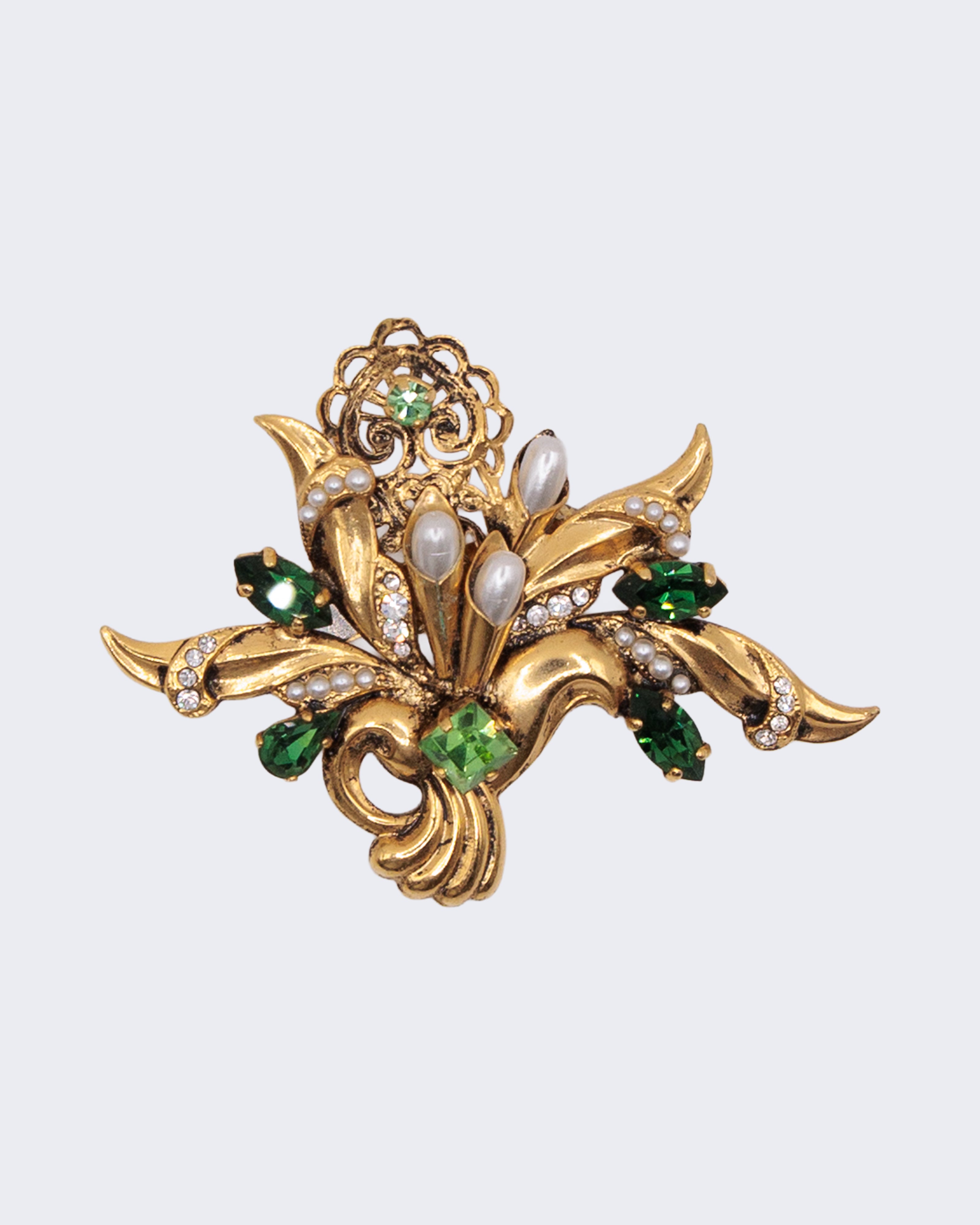 Spilla vintage Mulú Reggio E. firmata con pietre verdi e perle – stile floreale barocco – dorata