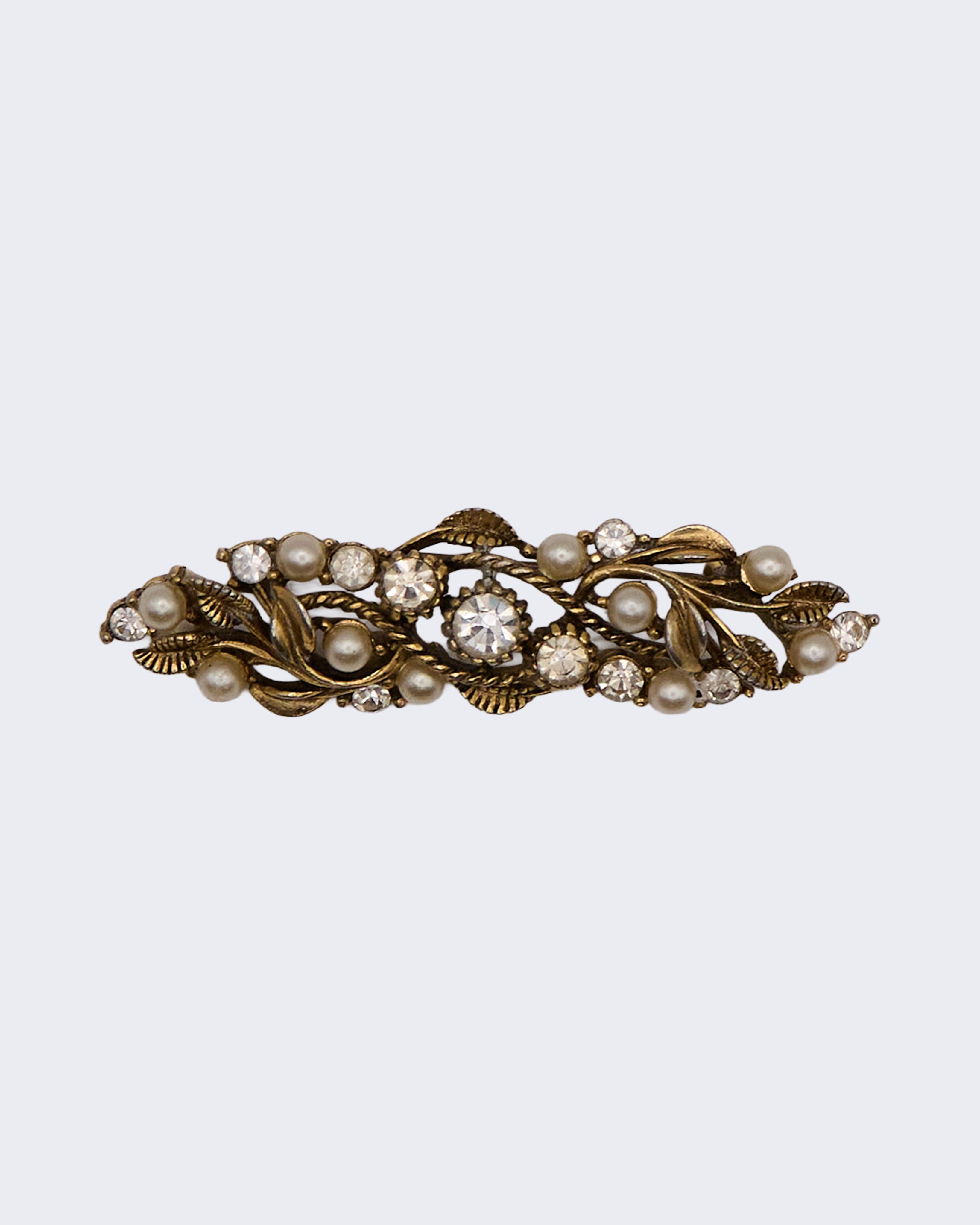 Spilla Vintage Floreale con Perle e Cristalli – Elegante Gioiello Dorato
