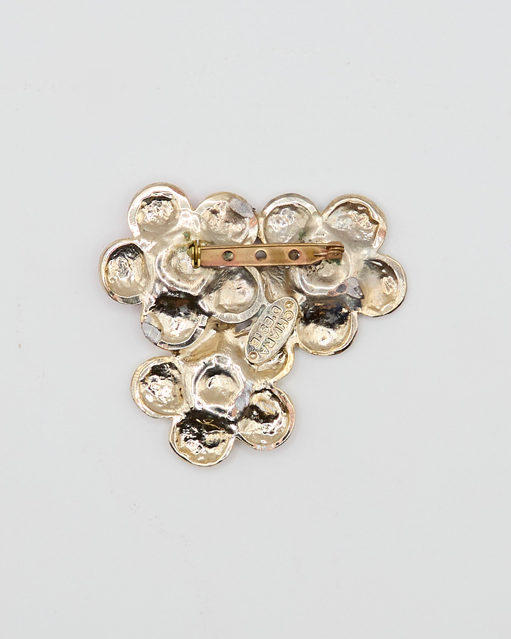 Daisy brooch