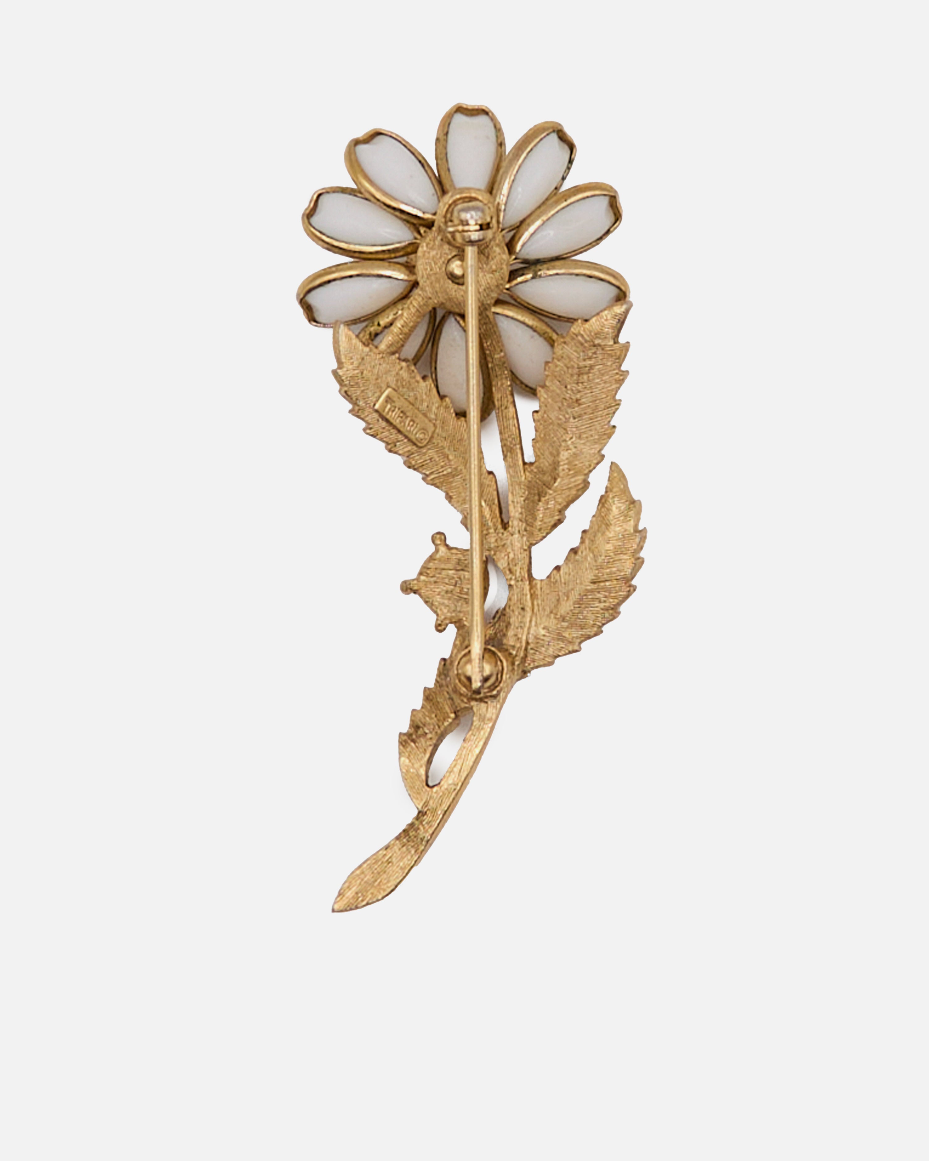 TRIFARI Pin