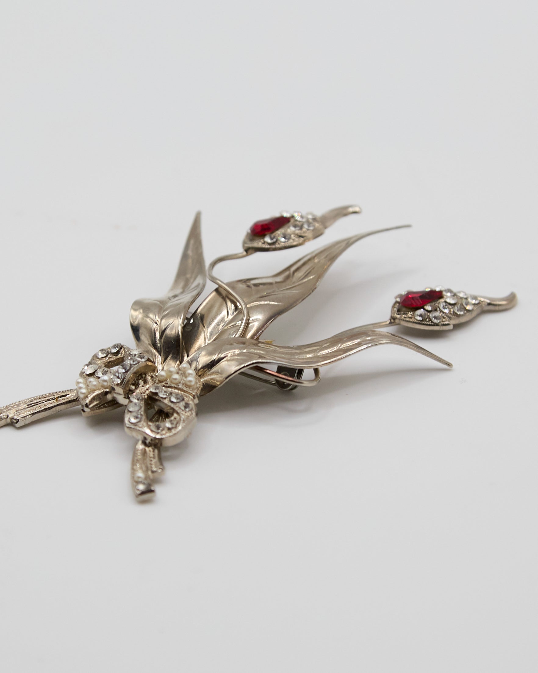 Tulip brooch