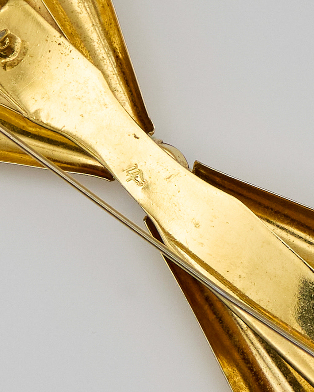 Spilla De Liguori Vintage a Fiocco/Ventaglio Placcata Oro con Strass – Anni ’40–’50 Stile Retrò