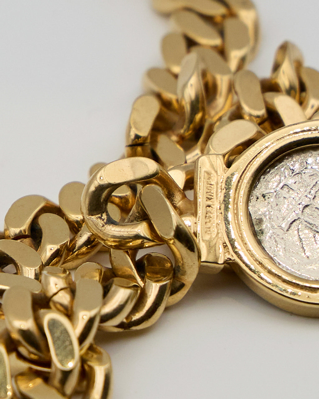 Collier Cascio vintage avec chaîne cubaine et pièce Liberty – Plaqué or