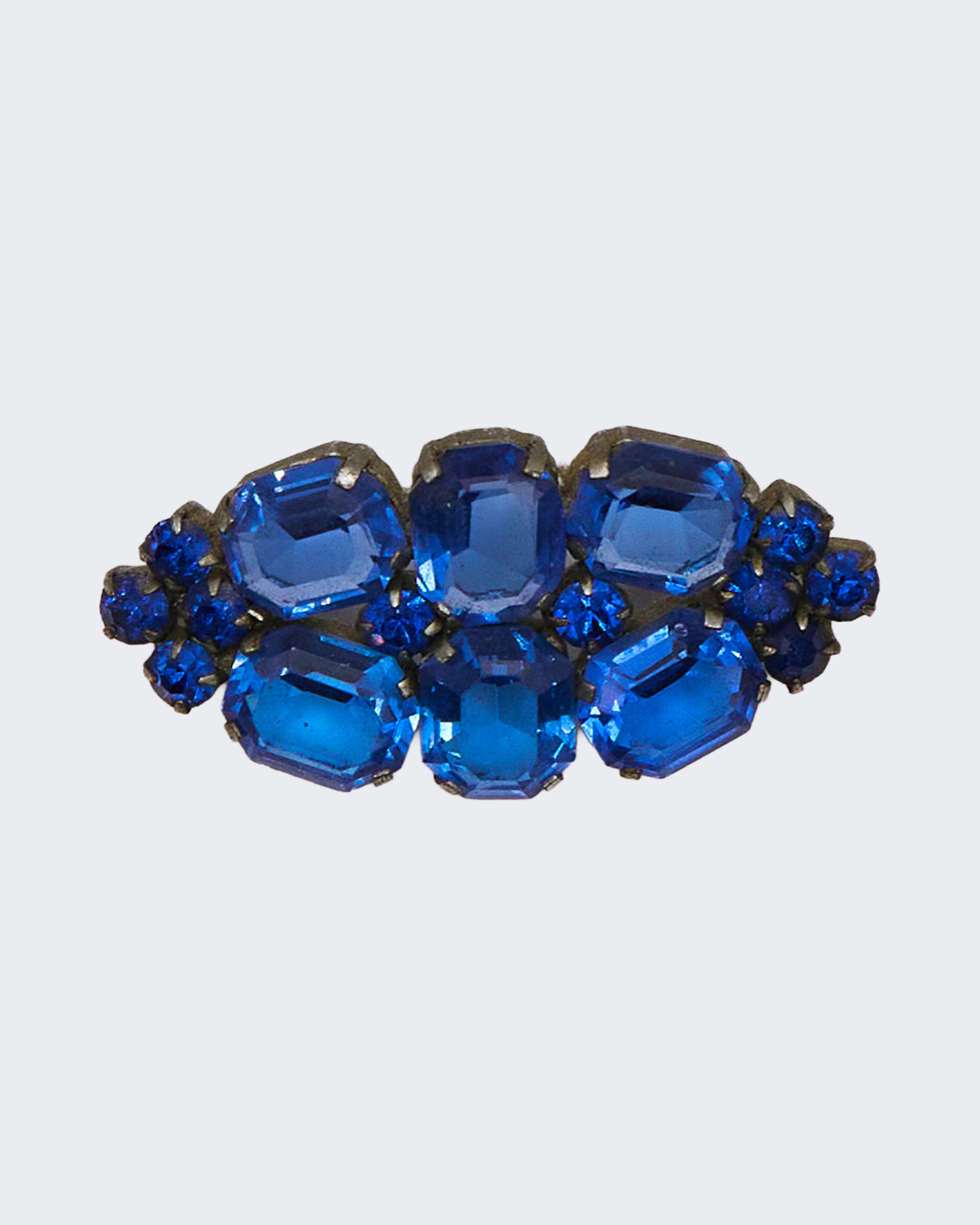 Spilla Vintage Art Déco con Pietre di Vetro Blu Open-Back – Metallo Placcato Argento – Anni ’30/’40