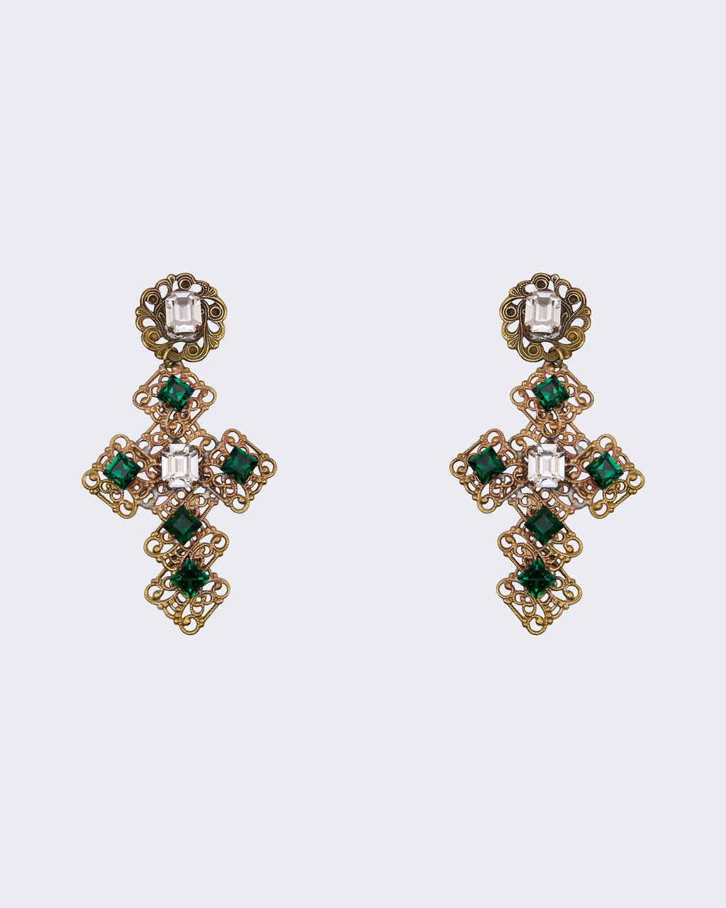 Orecchini Vintage Croce Filigrana con Cristalli Verdi – Statement Barocco Dorato