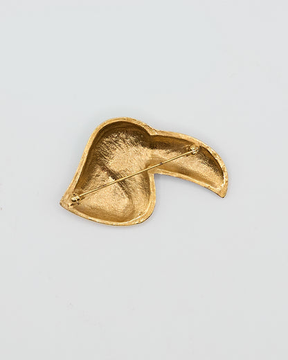Toucan pin