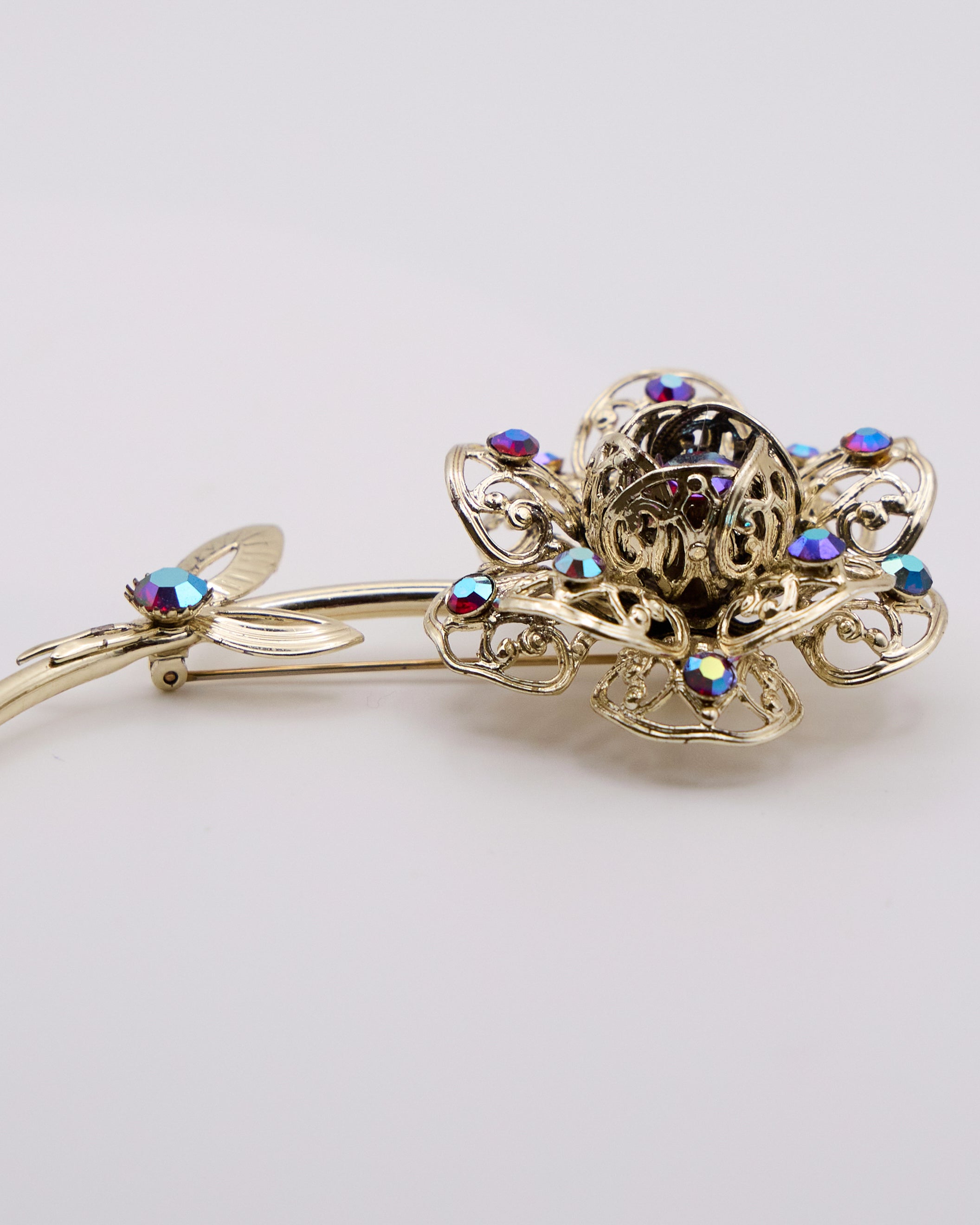 Spilla Vintage firmata Sarah Coventry Fiore Strass Aurora Boreale Anni ’60