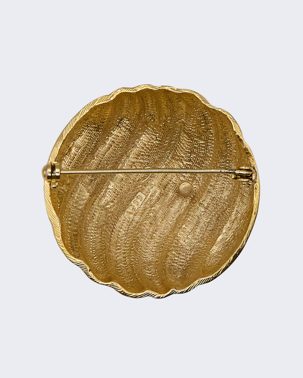 Spilla Vintage Placcata Oro a Onde Scolpite – Anni ’60–’70