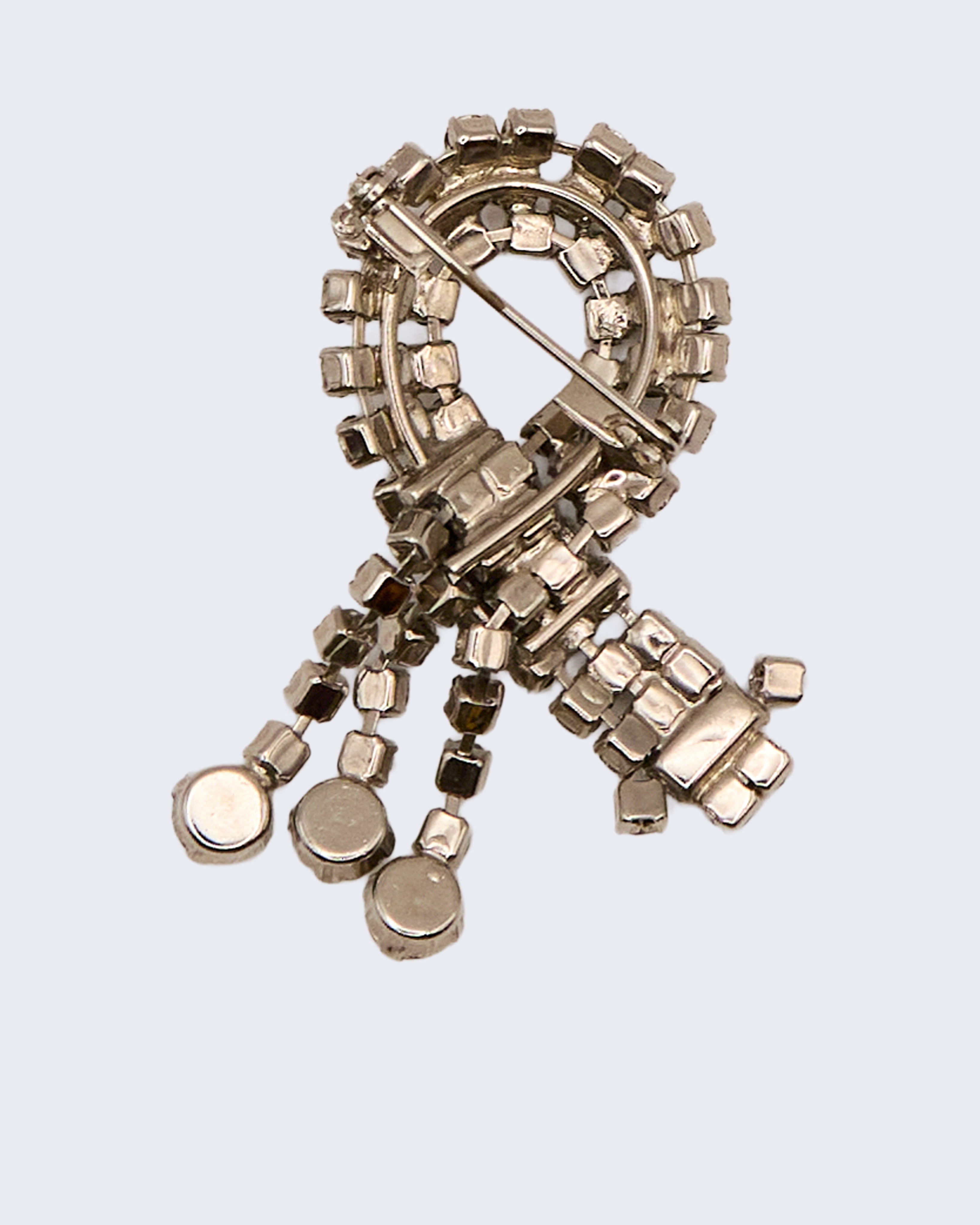 Vintage Bow Brooch with Rhinestones and Pendants – Silver Metal