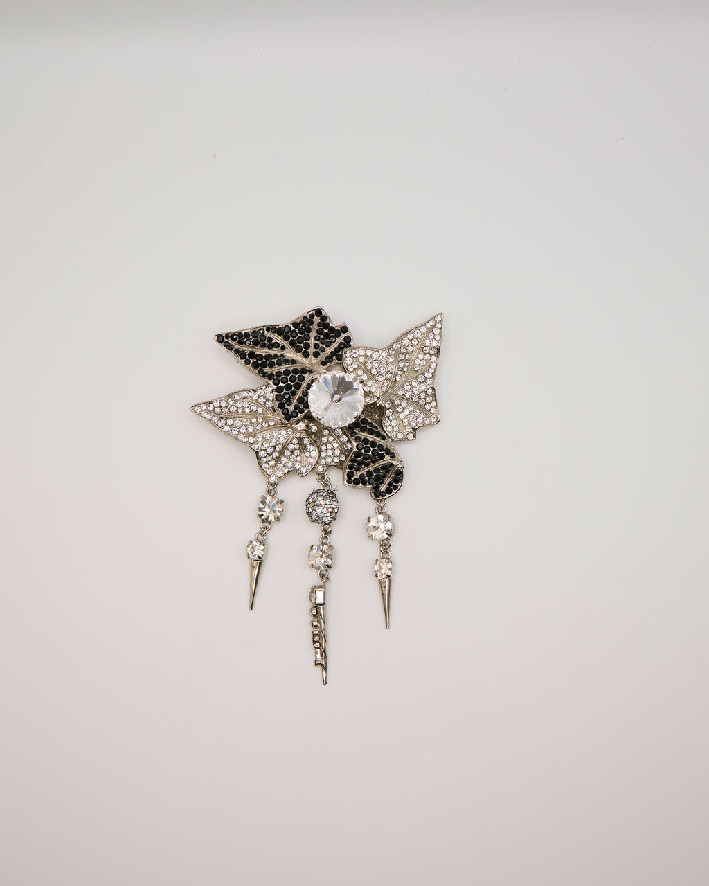 Spilla Farfalla Vintage con Strass Bianchi e Neri e Pendenti
