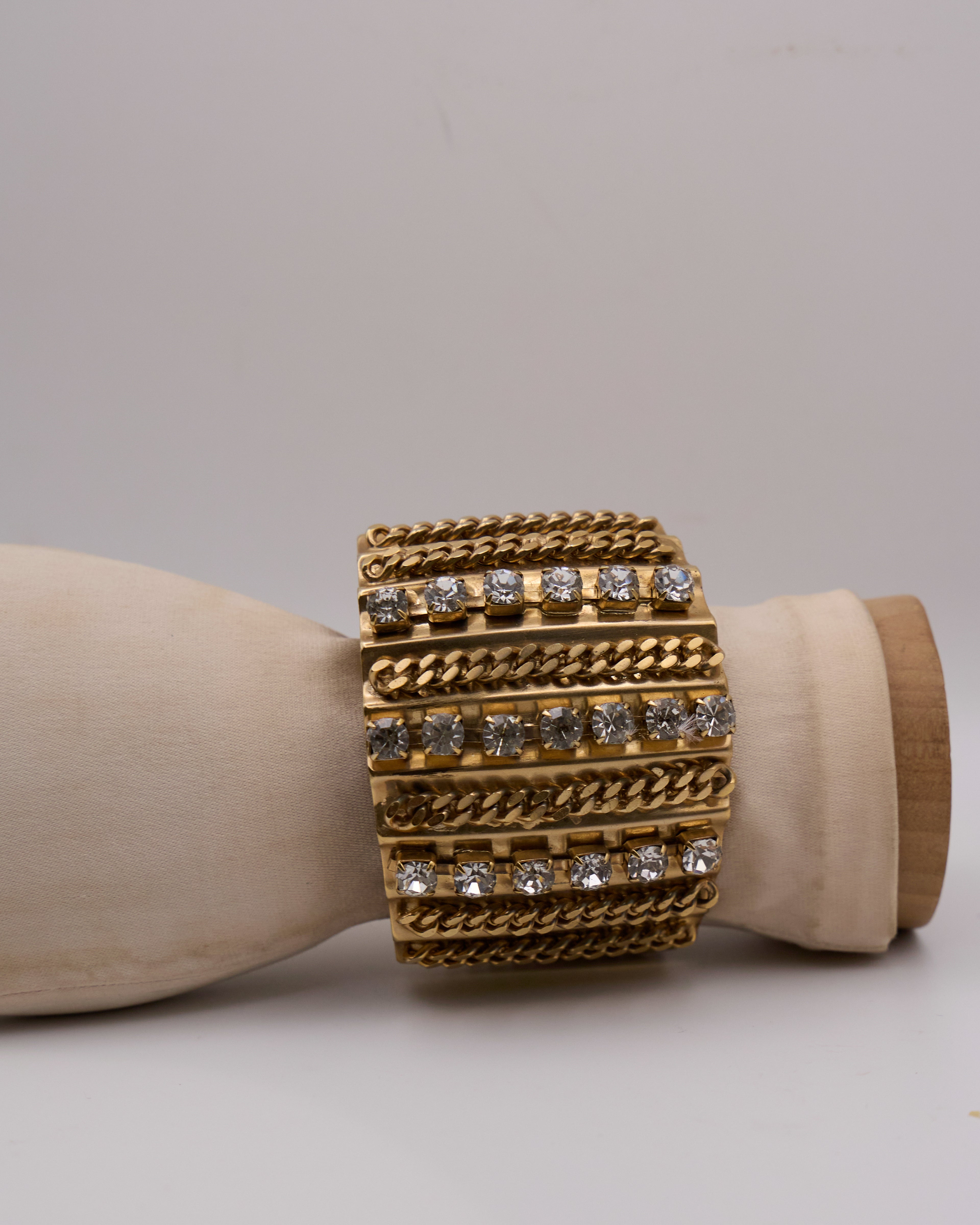 Bracciale Vintage Dorato Rigido con Catene e Strass Crystal