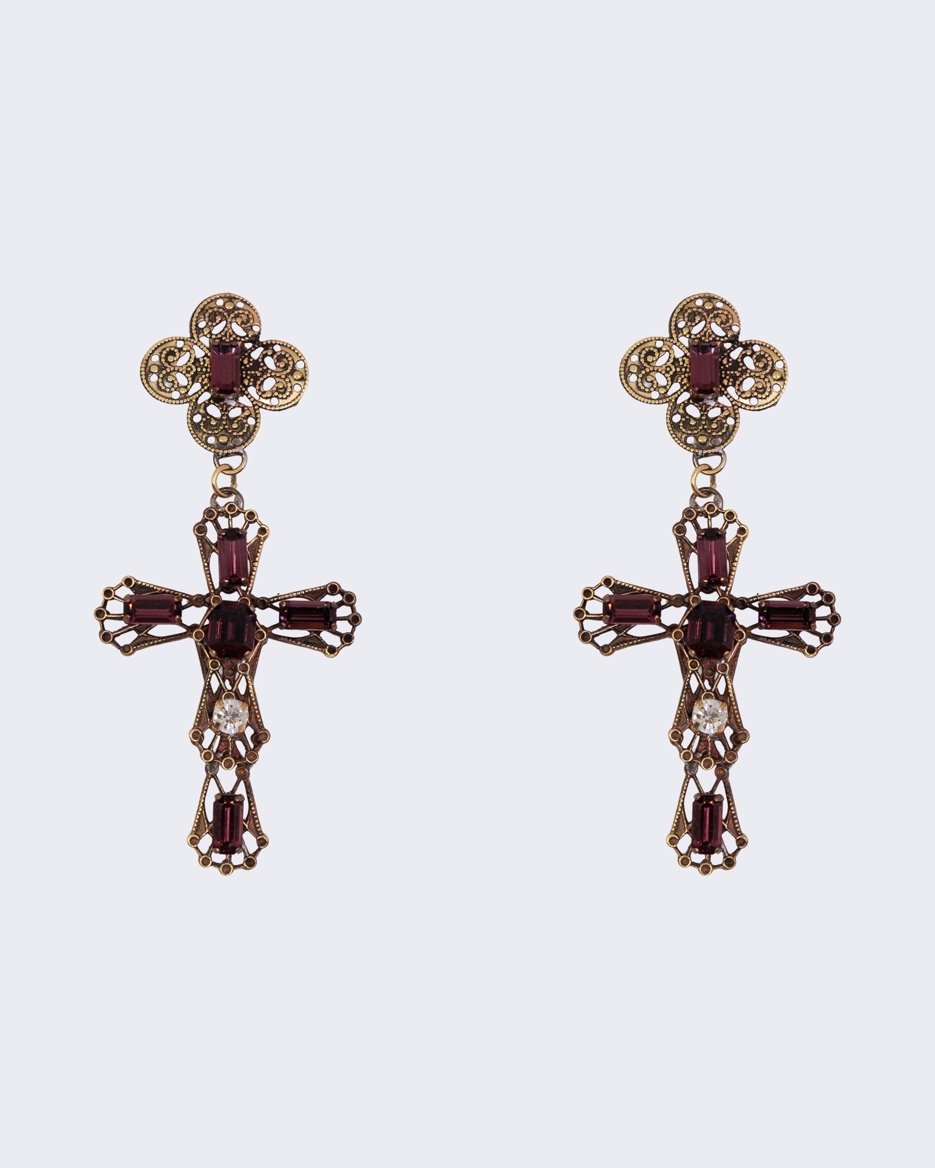 Orecchini Vintage a Croce con Pietre Bordeaux – Filigrana Antica Stile Gotico