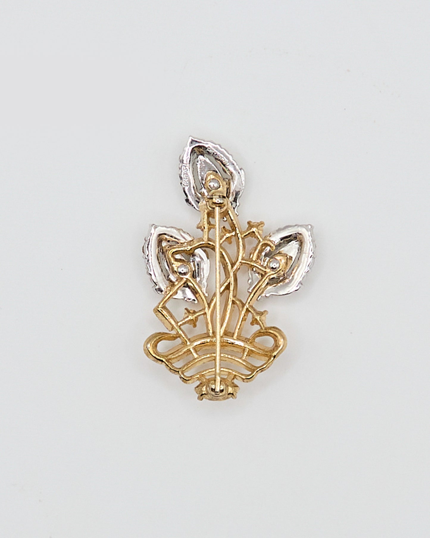 Trifari Pat Pend Pin