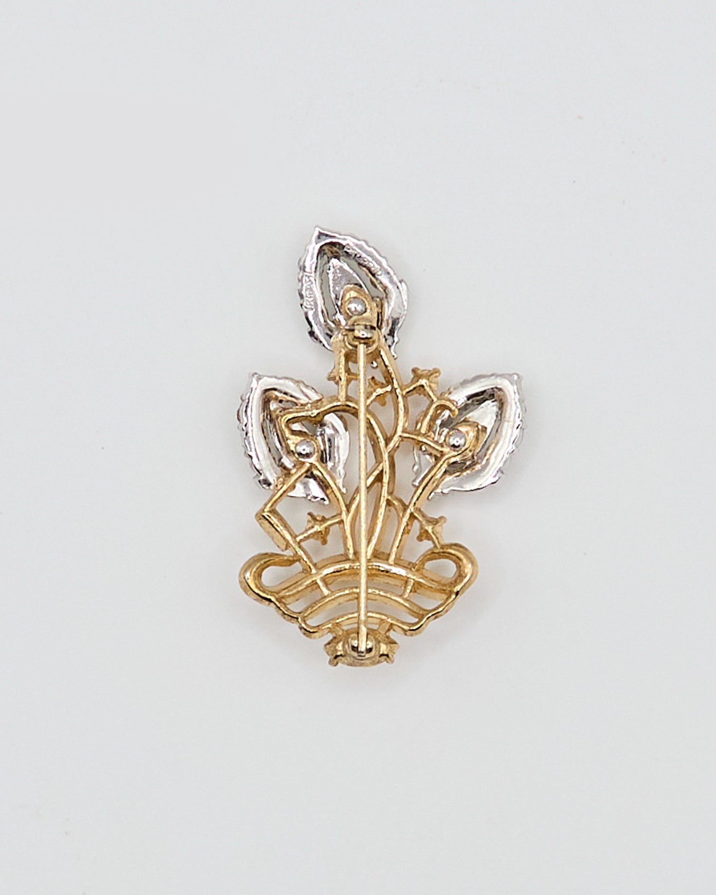 Trifari Pat Pend Pin
