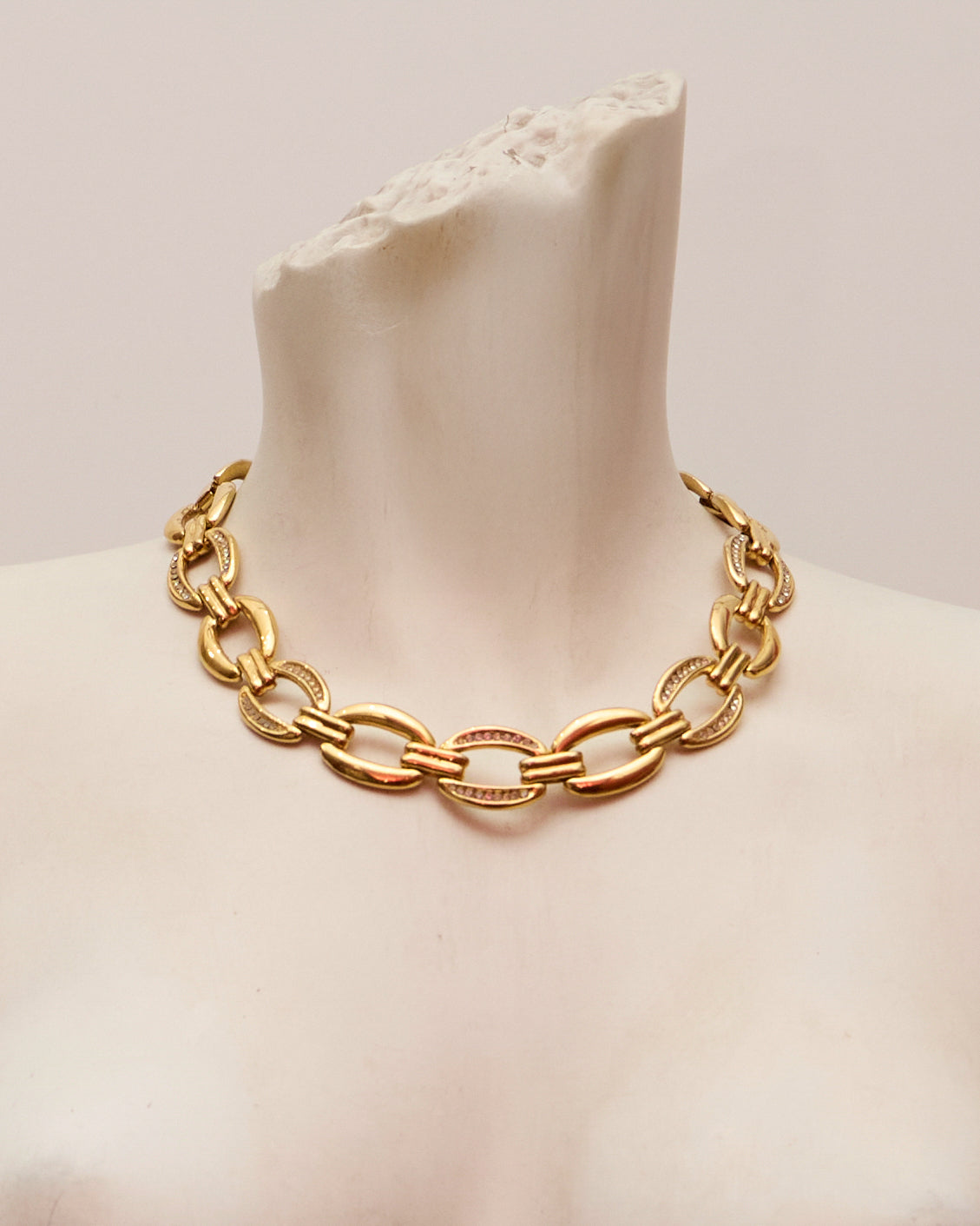 Collier Cascio Vintage à maillons ovales orné de cristaux – Finition satinée