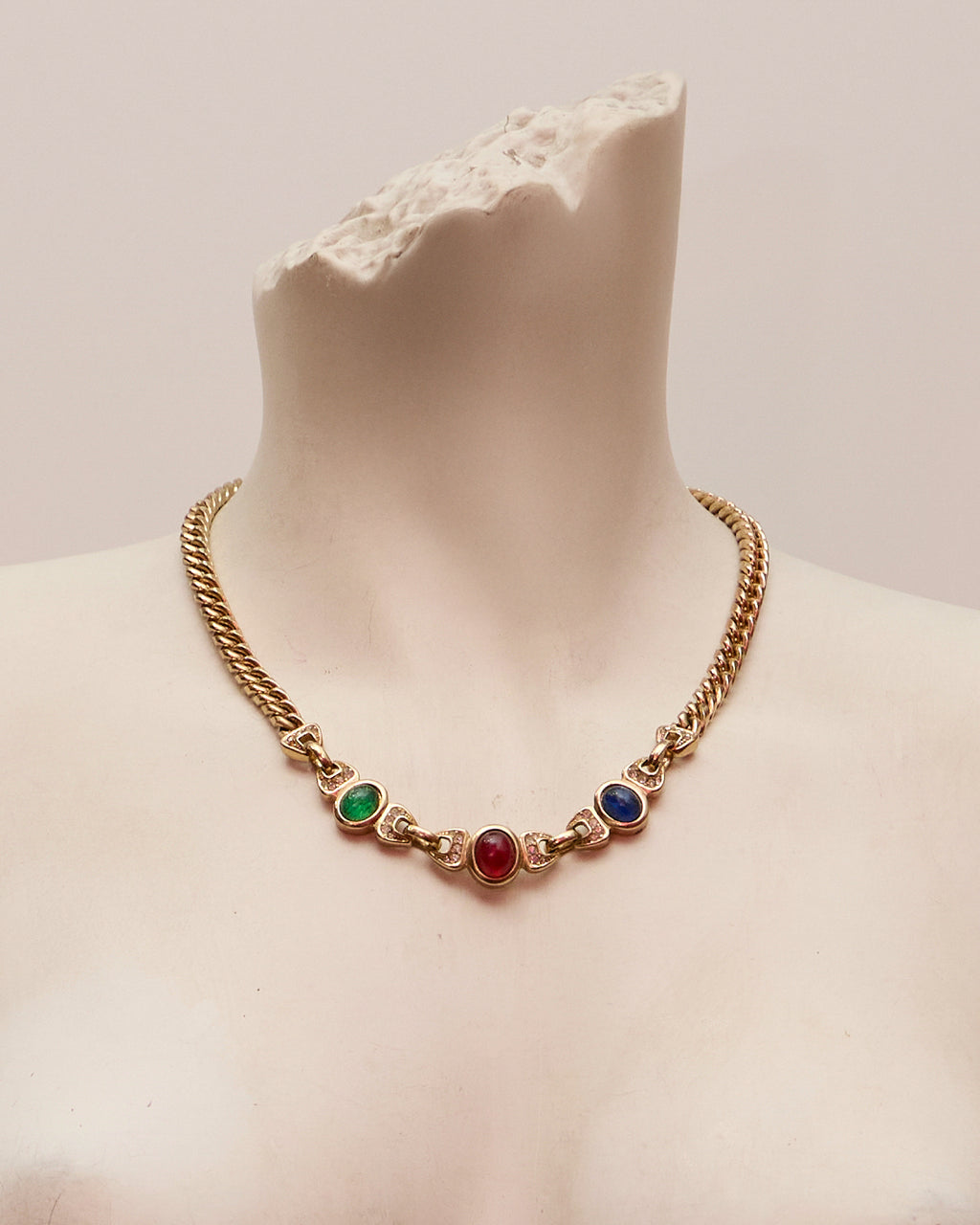 Collier Christian Dior vintage des années 1980 – Maillons en or avec cabochons et strass