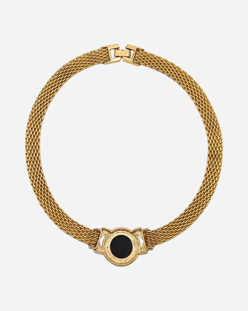  Retro della collana vintage con maglia dorata intrecciata, montatura del medaglione ovale e chiusura a ribalta.
